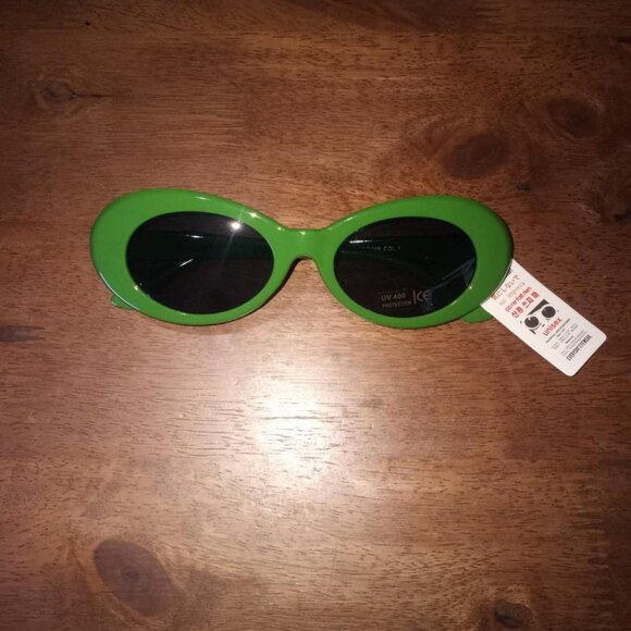 Petals and Peacocks green Nevermind nirvana style sunglasses nwt - Picture 6 of 6